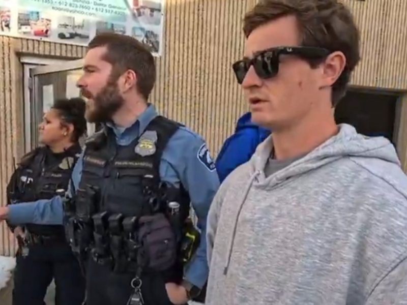 KAKO SOMALIJCI IZVLAČE MILIJARDE DOLARA IZ MINESOTE: Novinar otkrio lažne bolnice, novac vodi do Al Kaide, FBI preti deportacijom! (VIDEO)