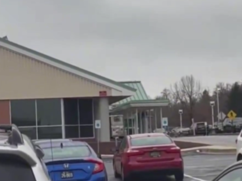 KRVAVI DAN U DELAVERU: Ubijen policajac u pucnjavi u državnoj službi! (VIDEO)