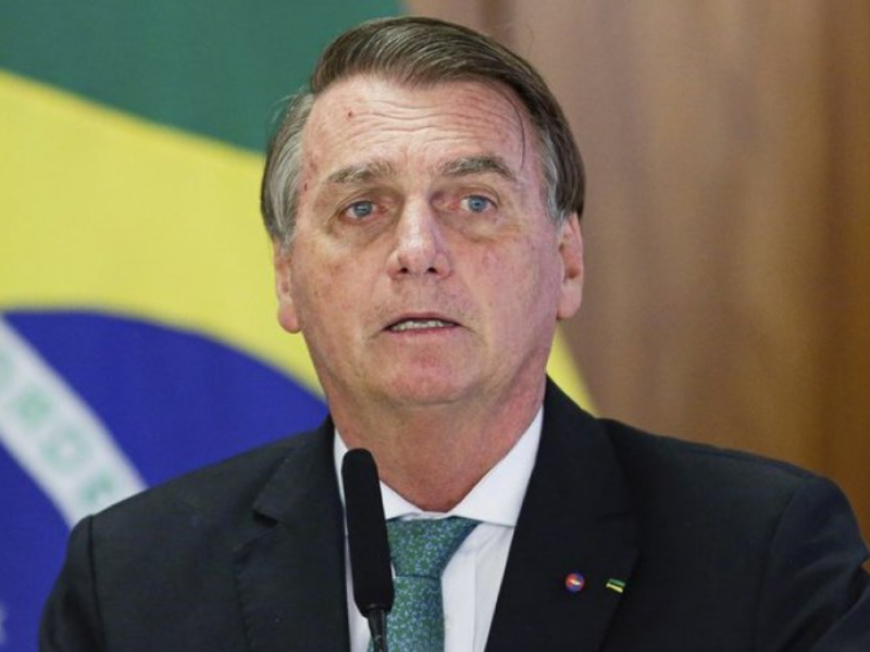 BOLSONARO PODRŽAO SINA: Flavio se kandiduje za predsednika Brazila dok otac služi 27 godina zatvora!