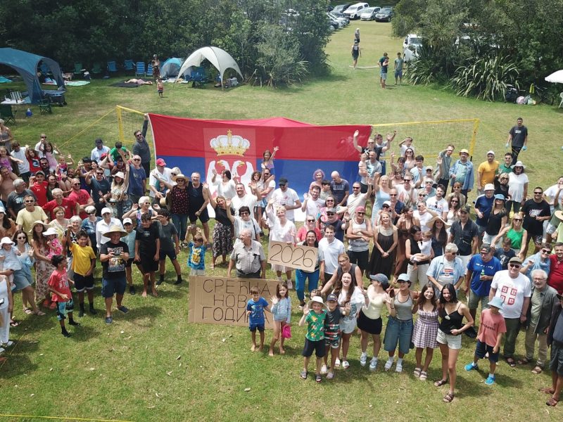 NOVI ZELAND: SRPSKA NOVA NA PLAŽI! Tokom slavlja stigla i radosna vest – dobijena dozvola za izgradnju crkve! (VIDEO, FOTO GALERIJA)