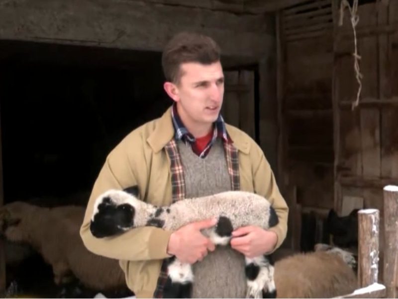 SELO MOJE LEPŠE OD PARIZA: Anđelo mogao da živi u Parizu, a odlučio da ostane u Krčimiru!