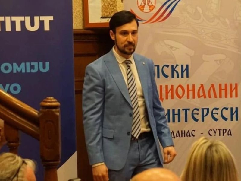 SKANDAL IZBEGNUT ZA DLAKU: Srpski konzul u Trstu umalo uhapšen na Badnje veče, policija ga čekala ispred crkve!