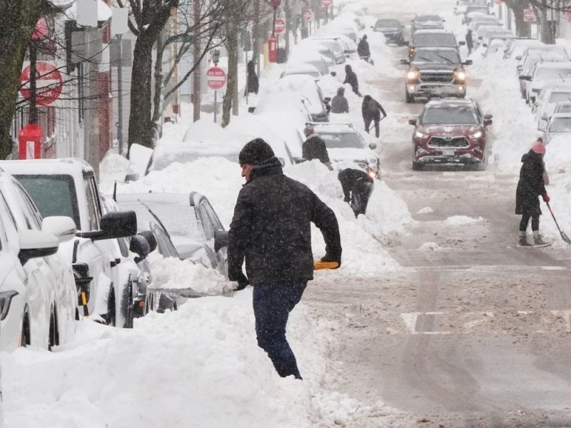 LEDENI TALAS ODNEO PREKO 30 ŽIVOTA: Dve trećine Amerike na udaru hladnoće, masovne nestašice struje! (VIDEO)