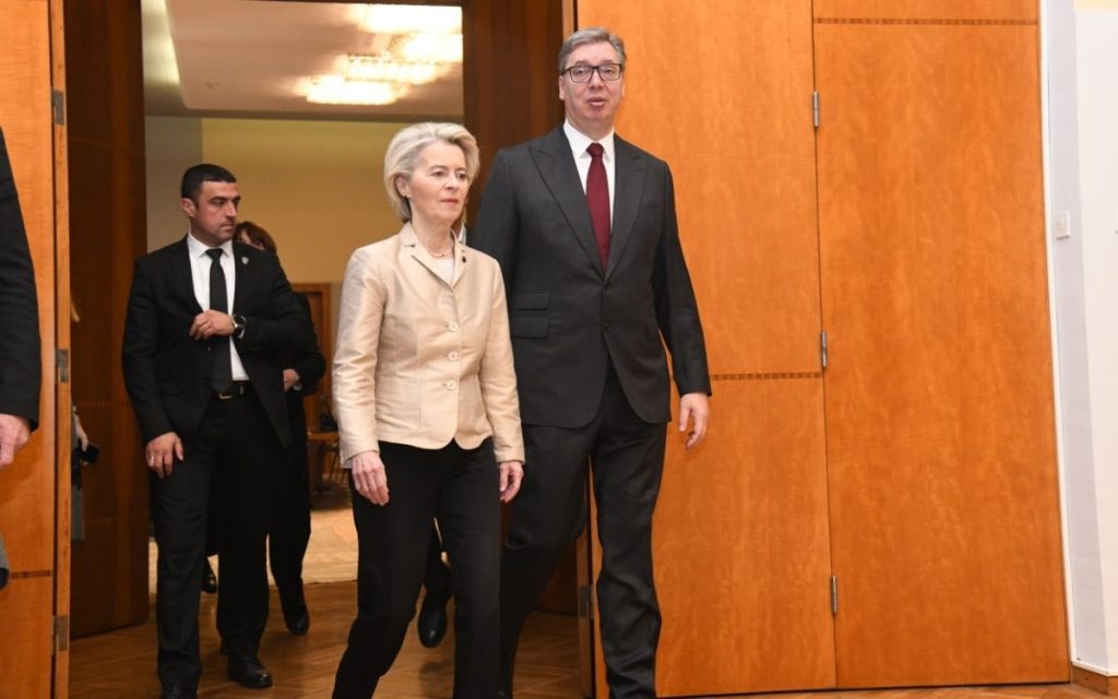 SRBIJA DEFINITIVNO OSTAJE BEZ EVROPSKIH MILIONA: Brisel preraspodelio novac iz fondova, sredstva otišla u ruke komšija!