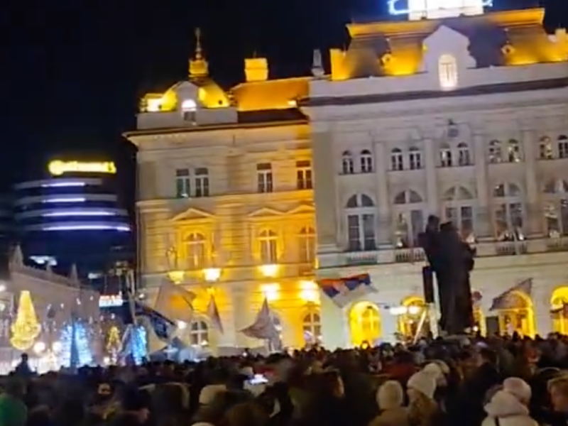 „LUSTRACIJA NIJE OSVETA, VEĆ PROČIŠĆENJE“: Ovo su najvažnije poruke sa velikog studentskog protesta u Novom Sadu!