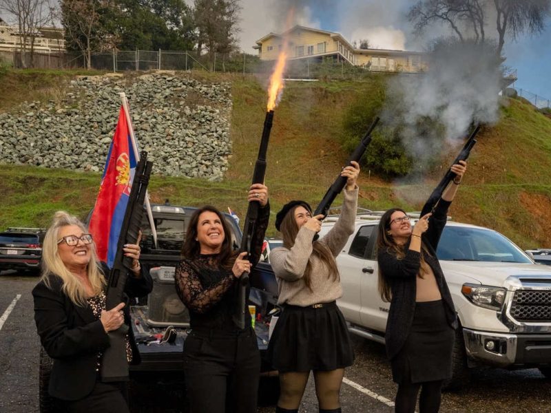 EKSKLUZIVNO! SERBIAN TIMES U JEDINOM SRPSKOM GRADU U AMERICI: Kad Srbi i Srpkinje zapucaju za Božić, odjekuje cela Kalifornija! (VIDEO, FOTO)