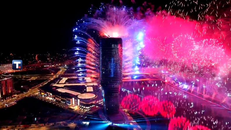 SIJALO JE NEBO NAD BEOGRADOM! Ovako su Beograđani i njihovi gosti dočekali Novu 2026. uz blještavi vatromet! (FOTO, VIDEO)