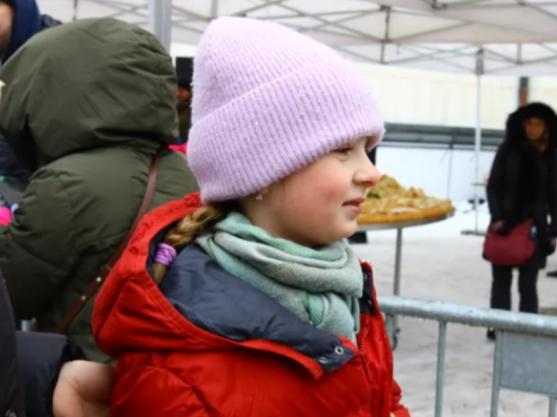 „ŽELIM SVIMA KOJI SU BOLESNI DA OZDRAVE“: Mala Sofija izvukla dukat iz česnice i poslala poruku koja je rasplakala mnoge!