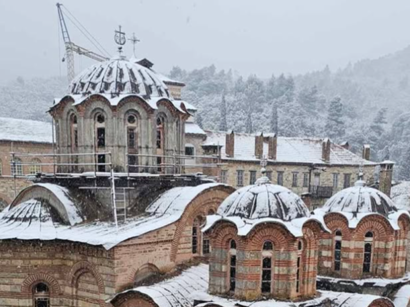 ZABELEO SE HILANDAR: Sneg obradovao srpske monahe posle skoro decenije! (FOTO)