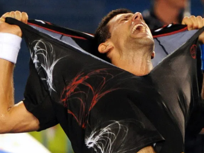 NJIME JE NOLE ISPISAO ISTORIJU: Reket kojim je Đoković pobedio Nadala u najdužem finalu Australijan opena ide na aukciju! (FOTO)