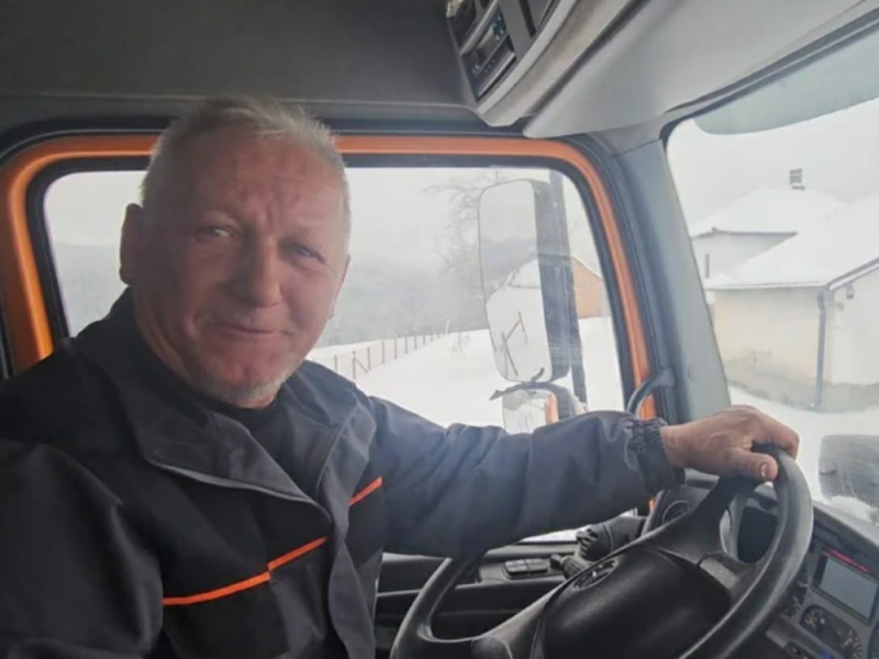 NEUMORNI HEROJ SUVOBORA: Starac slomio nogu u udaljenom selu, Željko odmah po mećavi otišao po njega!