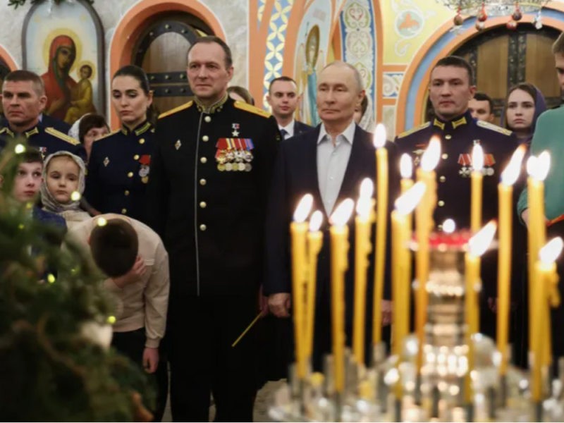 „OD SRCA VAM ČESTITAM ROĐENJE HRISTOVO“: Putin Božić dočekao sa generalima i njihovim porodicama!