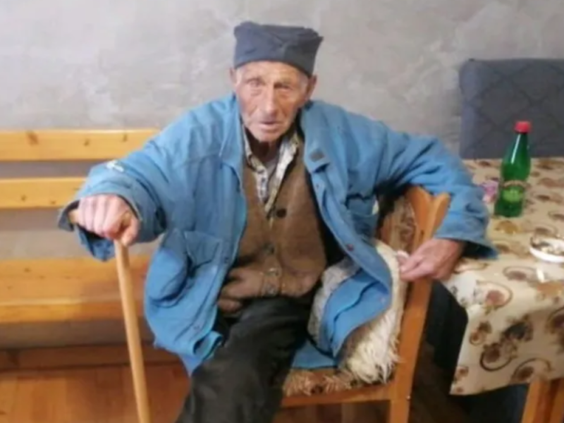 ROĐEN NA BOŽIĆ, A UMRO NA BADNJI DAN: Najstariji stanovnik zlatiborskog kraja deda Petar preminuo u 101. godini!