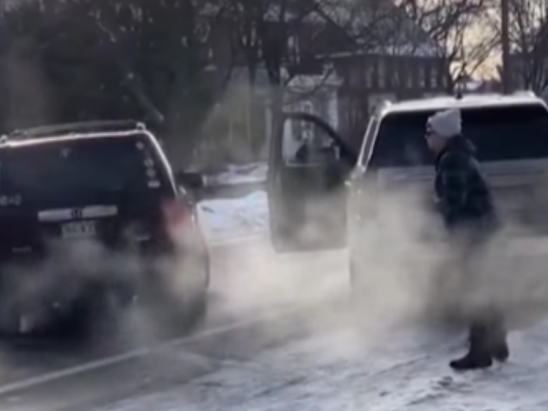 JEZIVO UBISTVO U MINESOTI: ICE agent upucao ženu kroz prozor njenog automobila! (VIDEO)