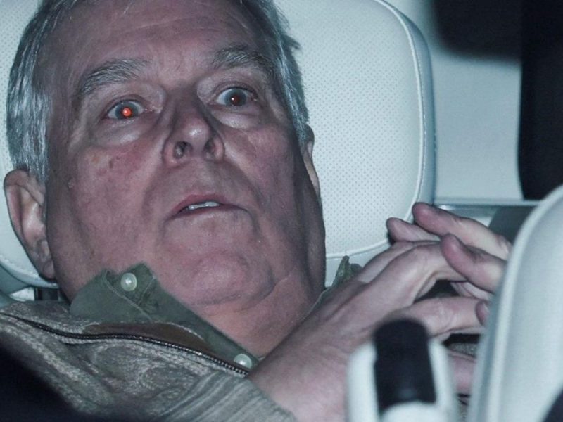 SLIKA VREDI HILJADU REČI: Fotografije prestravljenog princa Endrua zapalile internet!