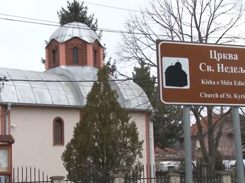 MASKIRANI MUŠKARCI UPALI USRED NOĆI: Obijena srpska crkva kod Prištine, lopovi odneli priloge vernika!