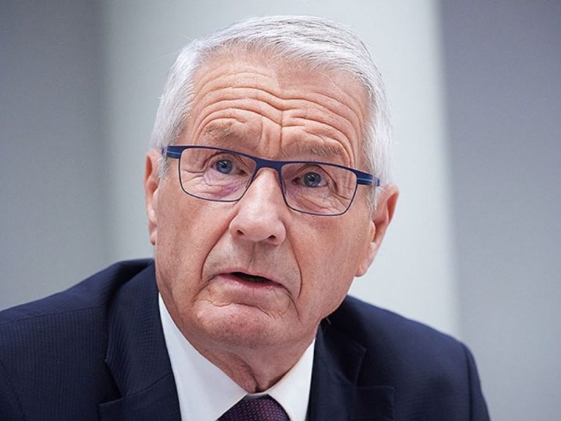 BIVŠI PREMIJER NORVEŠKE POKUŠAO SAMOUBISTVO: Pre samo nedelju dana optužen zbog veza sa Epštajnom i korupcije!