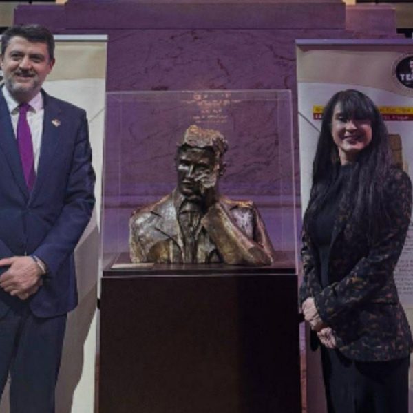 AMERIKA SE POKLONILA TESLI: Generalni konzul Božović prisustvovao svečanost u Filadelfiji povodom 170 godina od rođenja srpskog genija! (GALERIJA FOTOGRAFIJA)