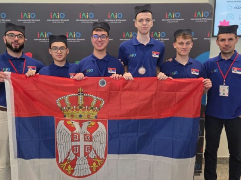 SRBIJO, BUDI PONOSNA! Naši gimnazijalci osvojili srebro i bronzu na Međunarodnoj olimpijadi u veštačkoj inteligenciji!
