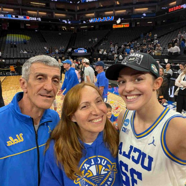 RODITELJI ANĐELE DUGALIĆ IZ ČIKAGA JOŠ SLAVE VELIKI USPEH: „Sa Srbijom je bila šampion Evrope, neka sada bude šampion Amerike! (VIDEO)