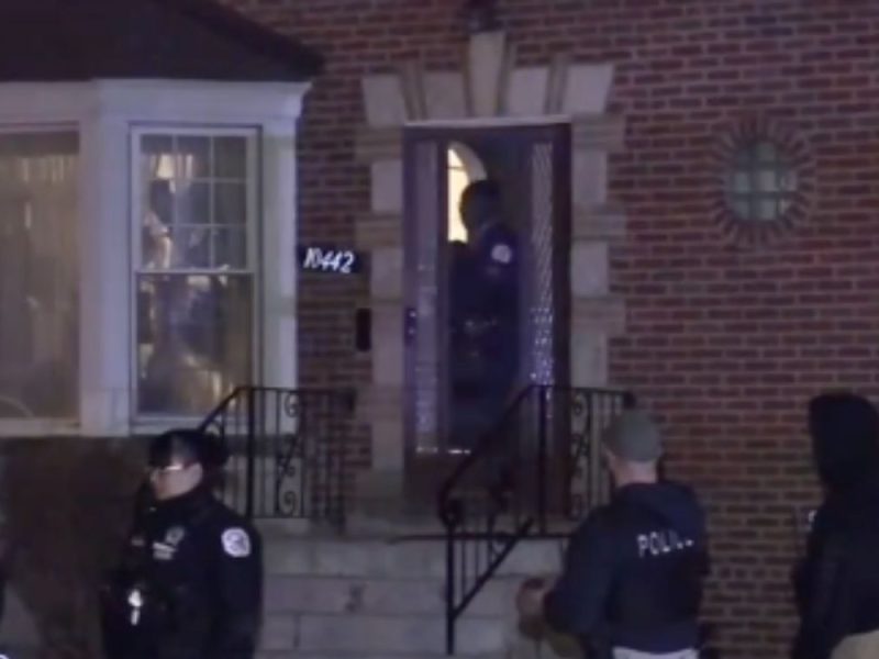 TRAGEDIJA U ČIKAGU: Muškarac (75) ubio dve žene (68 i 71), pucao im u srce iz neposredne blizine!