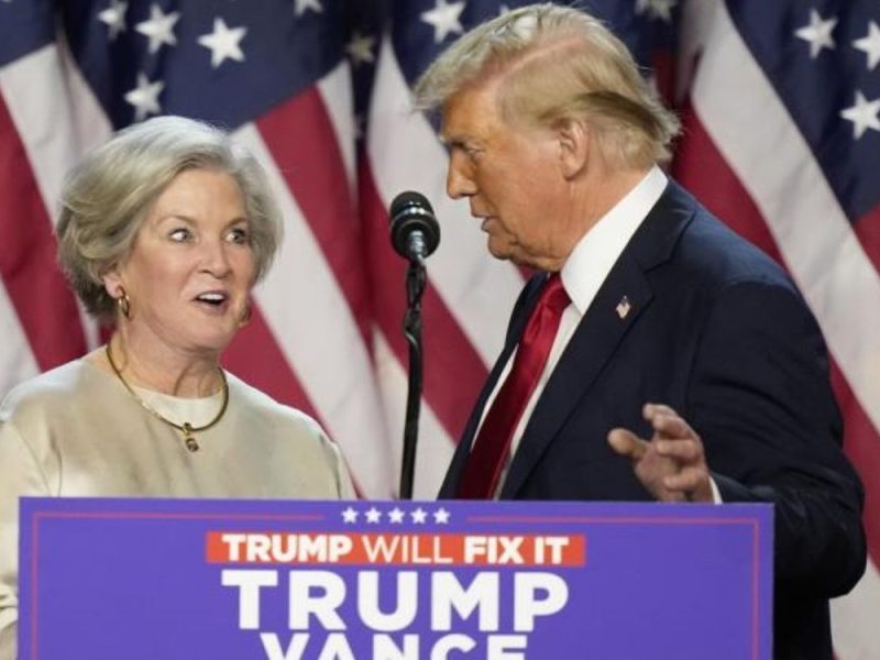 „ONA JE NAJJAČA OSOBA KOJU ZNAM“: Šefici Trampovog kabineta dijagostikovan rak, američki predsednik uz svoju najbližu saradnicu!