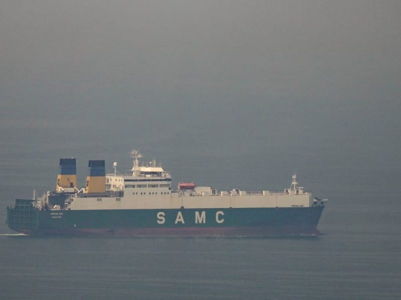 POKLON OD TEHERANA: Tramp saopštio da je Iran propustio 10 naftnih tankera kroz Ormuski moreuz!