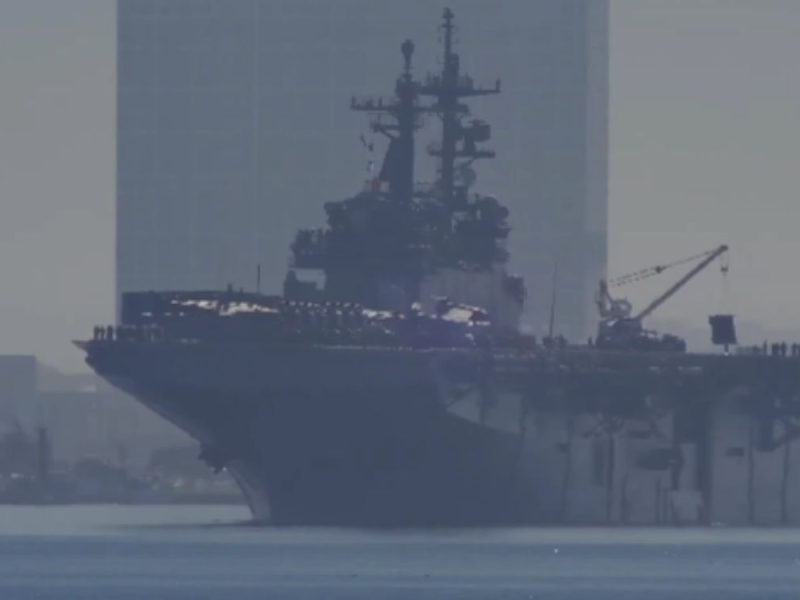 AMERIKA ŠALJE POJAČANJE NA BLISKI ISTOK: Isplovili ratni brodovi iz San Dijega, operacija pod velom tajne! (VIDEO)