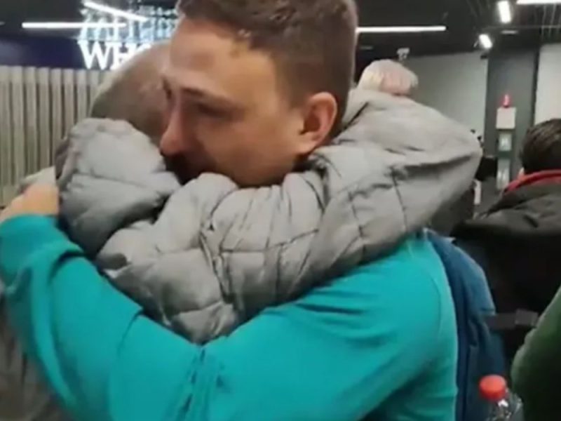 „SVE NAS JE VRATILO U BOMBARDOVANJE 1999.“: Srbi iz Dubaija sleteli u Beograd sa istom rečenicom i suzama u očima!