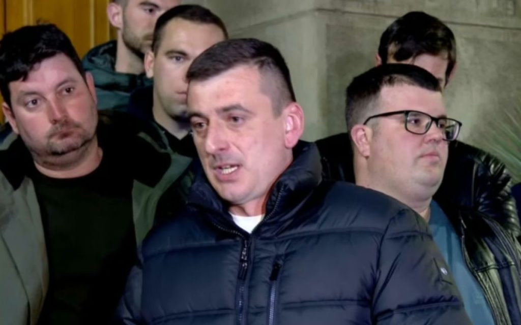 TRAKTORI IZ CELE SRBIJE STIŽU U BEOGRAD? Poljoprivrednici besni posle sastanka u Vladi, blokade se nastavljaju!