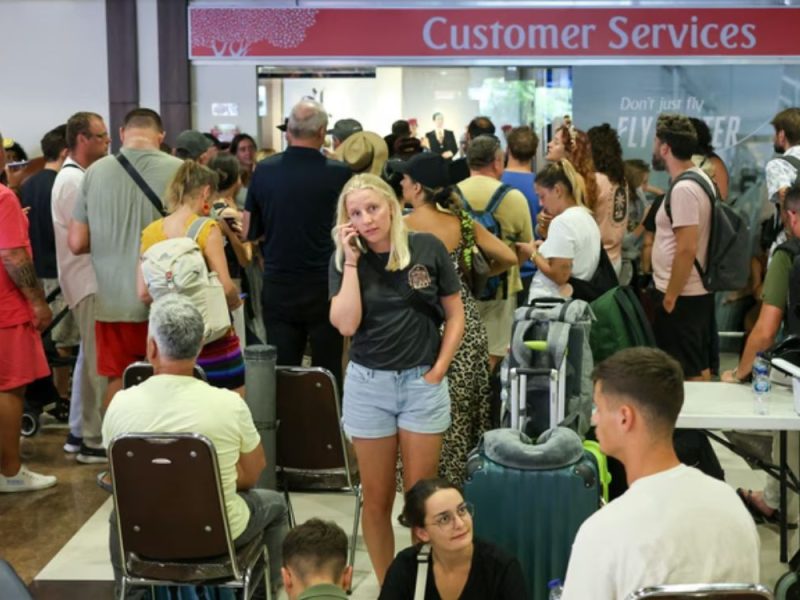 NE ZNAJU ŠTA IH ČEKA: Srbi zarobljeni na aerodromu u Dubaiju, informacije iz ambasade stižu kasno!