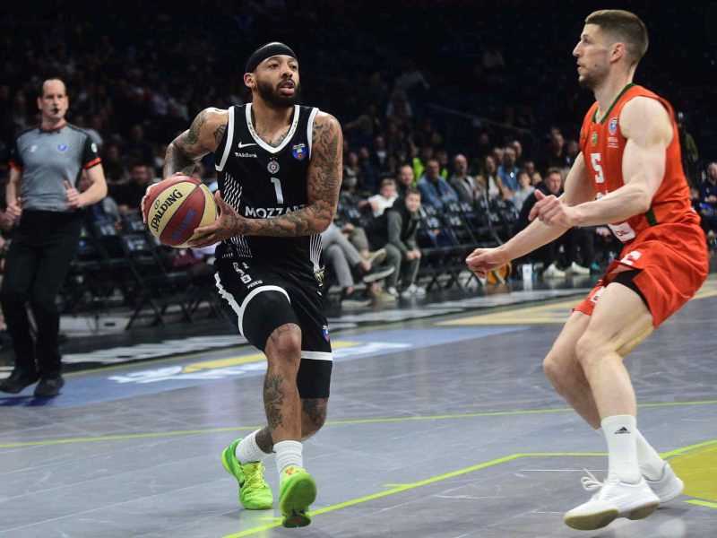 „MANJE CRVENILA, MANJE PSOVANJA“: Karlik Džons uporedio dva trenera, Željka Obradovića i Penjeroju