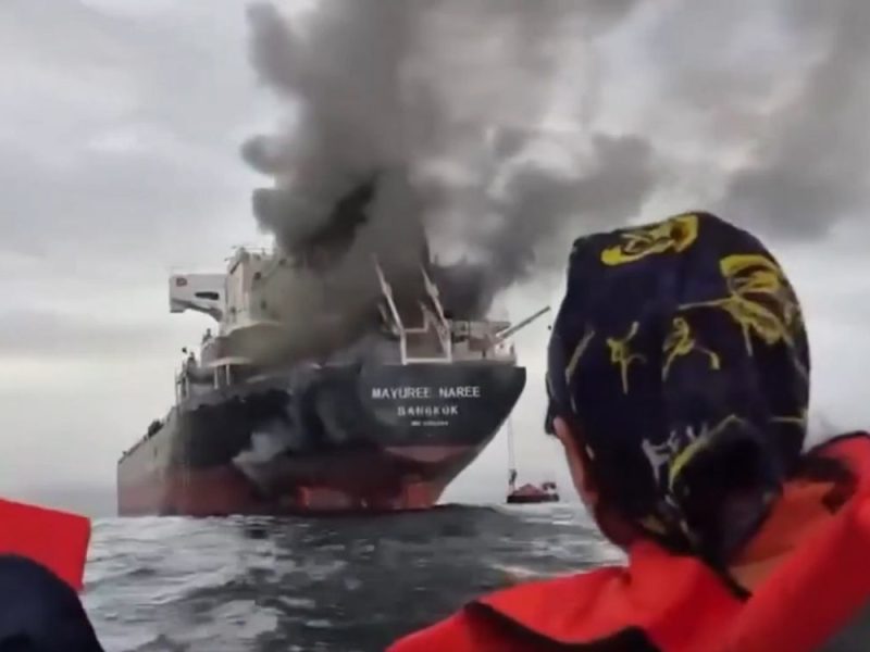 MOGUĆA NAJVEĆA EKOLOŠKA KATASTROFA U ISTORIJI: Pogođeni američki i grčki tankeri prevozili 400.000 barela nafte! (VIDEO)