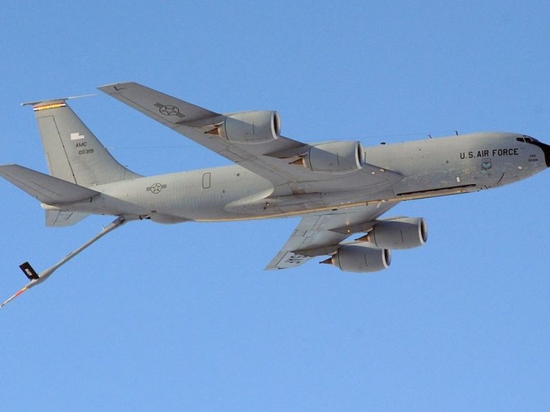 VAZDUŠNI TANKER SRUŠEN IZNAD IRAKA: Iranska grupa oborila američki avion, stradala četiri vojnika!