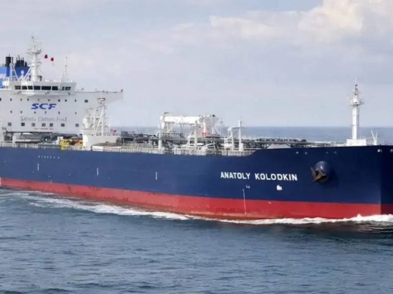 SPAS OD MRAKA STIGAO NA KUBU: Ruski tanker sa oko 700 hiljada barela nafte uplovio u luku Matanzas!