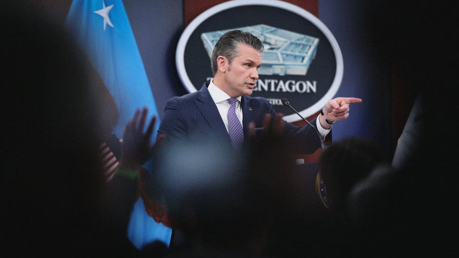 PANIKA U PENTAGONU: Hegset u strahu od smene udara na prijatelja Džej-Di Vensa!