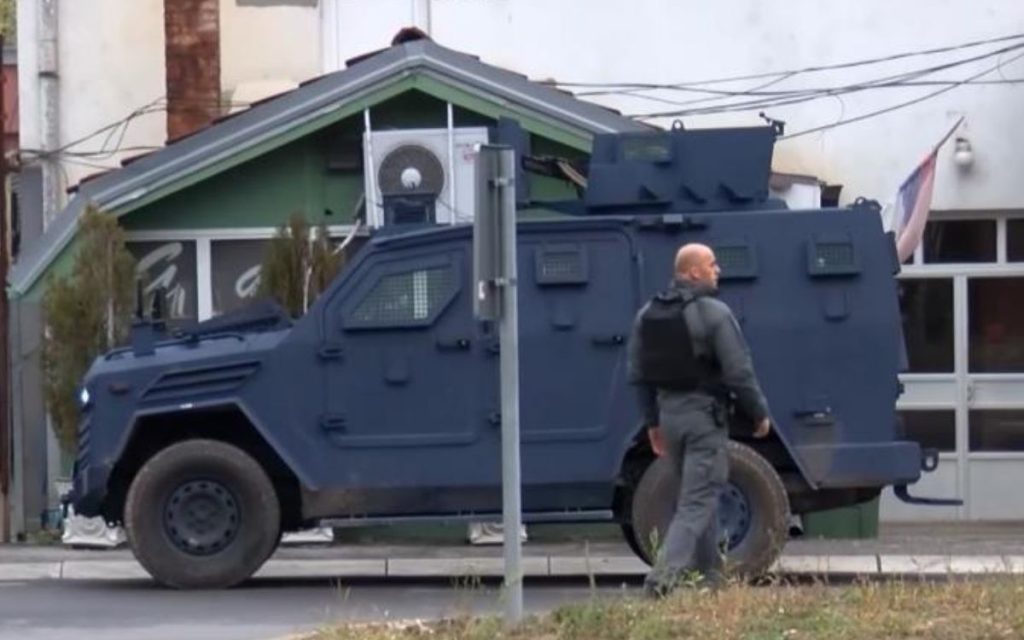 OSUMNJIČENI ZA RATNE ZLOČINE: Devetoro osoba uhapšeno na severu Kosova, povezani sa slučajem „Grupa intelektualaca“!