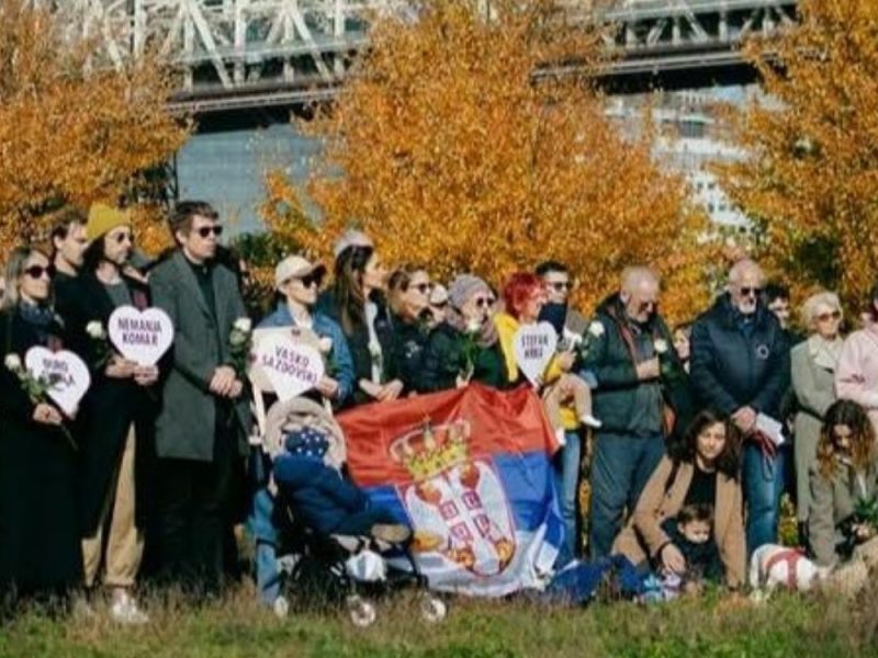 „NE ODUSTAJEMO, 9. MAJ JE NAŠ ODGOVOR“: Srbi u Njujorku podržali studente i pozvali na skup ispred kampusa Kornel! (FOTO)
