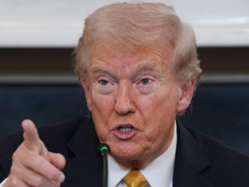 “KARLSON, MEGAN I KENDIS SU GLUPAVI GUBITNICI”: Tramp žestoko isprozivao novinare koji su ga podržavali a sada kritikuju njegovu politiku!