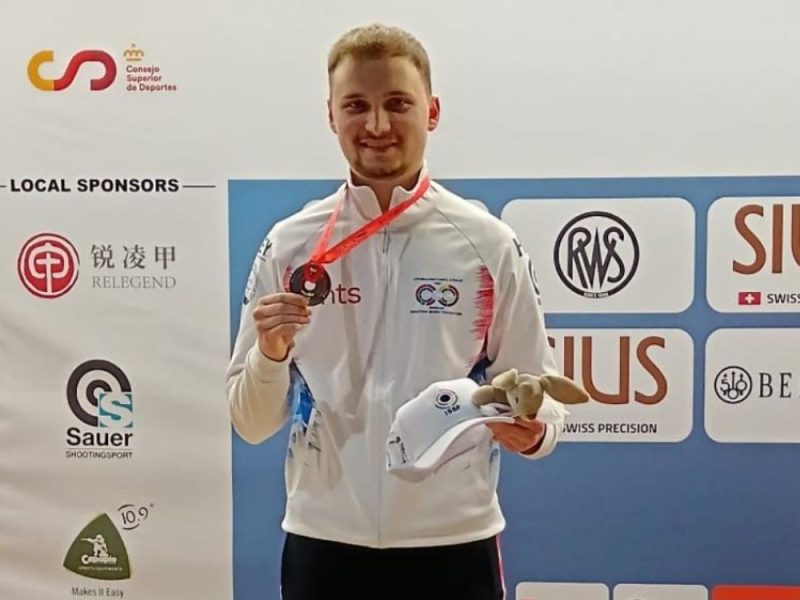 SVAKA ČAST, ALEKSA! Srpski strelac osvojio drugo mesto na Svetskom kupu u Granadi! (FOTO)