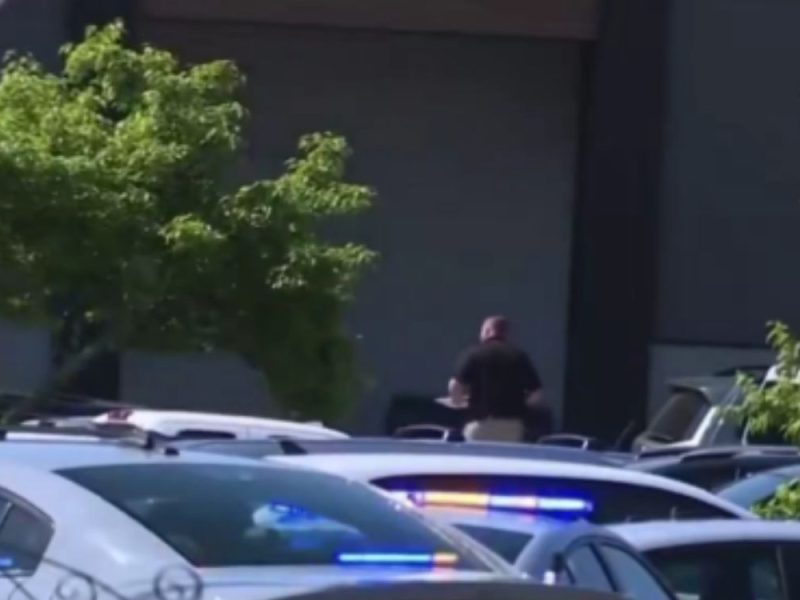 HAOS U SEVERNOJ KAROLINI: Dogovorena tuča tinejdžera prerasla u masovnu pucnjavu kod škole! (VIDEO)