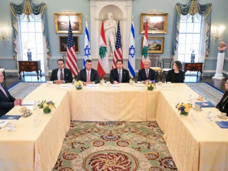 POSLE VIŠE 30 GODINA SELI ZA ISTI STO: Završena prva runda pregovora Libana i Izraela, cilj kraj rata i uticaja Hezbolaha!