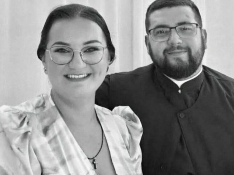 „NEMA NAZAD, BORIM SE ZA DECU“: Potresne reči brata stradalog sveštenika, pomozimo siročićima koji su u trenu ostali bez roditelja!