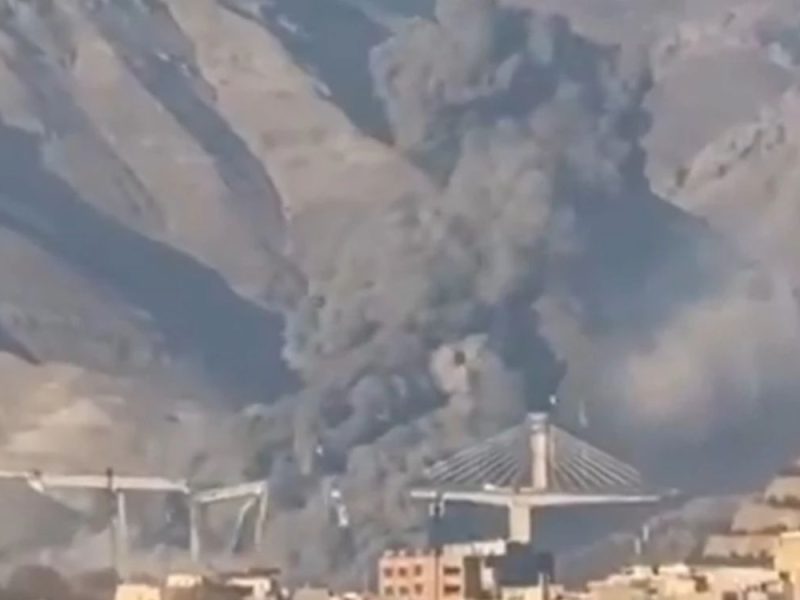 RAZOREN NAJVIŠI MOST NA BLISKOM ISTOKU: Prekinuta ključna veza Teherana i Karadža, projektil srušio giganta od 136 metara! (VIDEO)