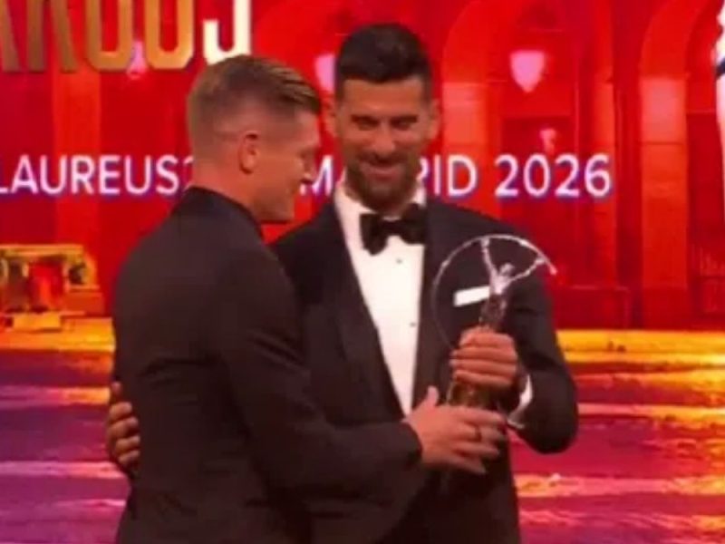 „DIVIM SE ĐOKOVIĆU, NADMAŠIO JE RODŽERA I RAFU“: Nole uručio nagradu Toniju Krosu, pa dobio priznanje da je najveći ikada! (VIDEO)