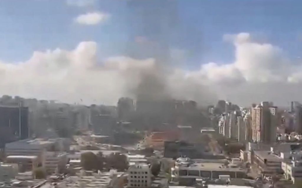 RAZMENA VATRE NA BLISKOM ISTOKU: Izrael izveo niz noćnih udara na Teheran, Iran i Huti uzvratili salvom projektila, povređeno 14 ljudi u Tel Avivu! (VIDEO)