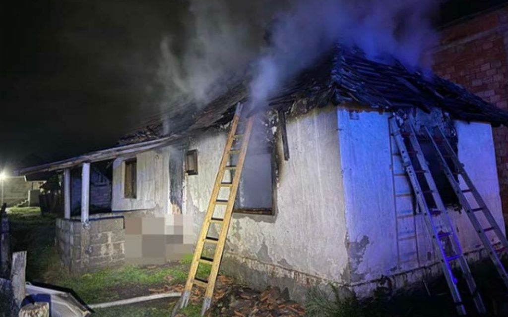POŽAR U PORODIČNOJ KUĆI KOD LOZNICE: Stradala nepokretna žena (70), njen brat uspeo da se spase!