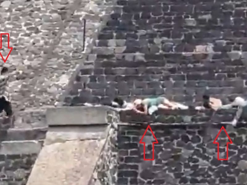 PUCNJAVA KOD DREVNE PIRAMIDE U MEKSIKU: Ubijen kanadski turista, ranjeno šest ljudi, napadač izvršio samoubistvo! (VIDEO)