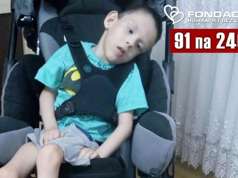 STRAHINJA BOLUJE OD CEREBRALNE PARALIZE I PARAPLEGIJE: Pomozimo mu da ozdravi i živi kao njegovi vršnjaci!