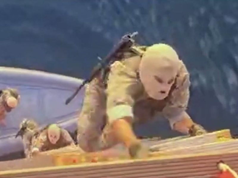 IRANCI VRŠLJAJU ORMUSKIM MOREUZOM: Revolucionarna garda objavila VIDEO zauzimanja dva trgovačka broda!